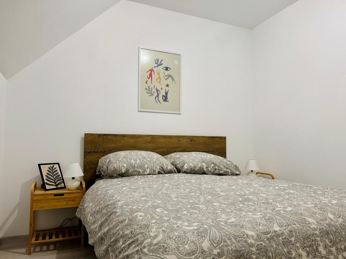 Modern - Free Parking - Balcony Apartment Wina Bagian luar foto